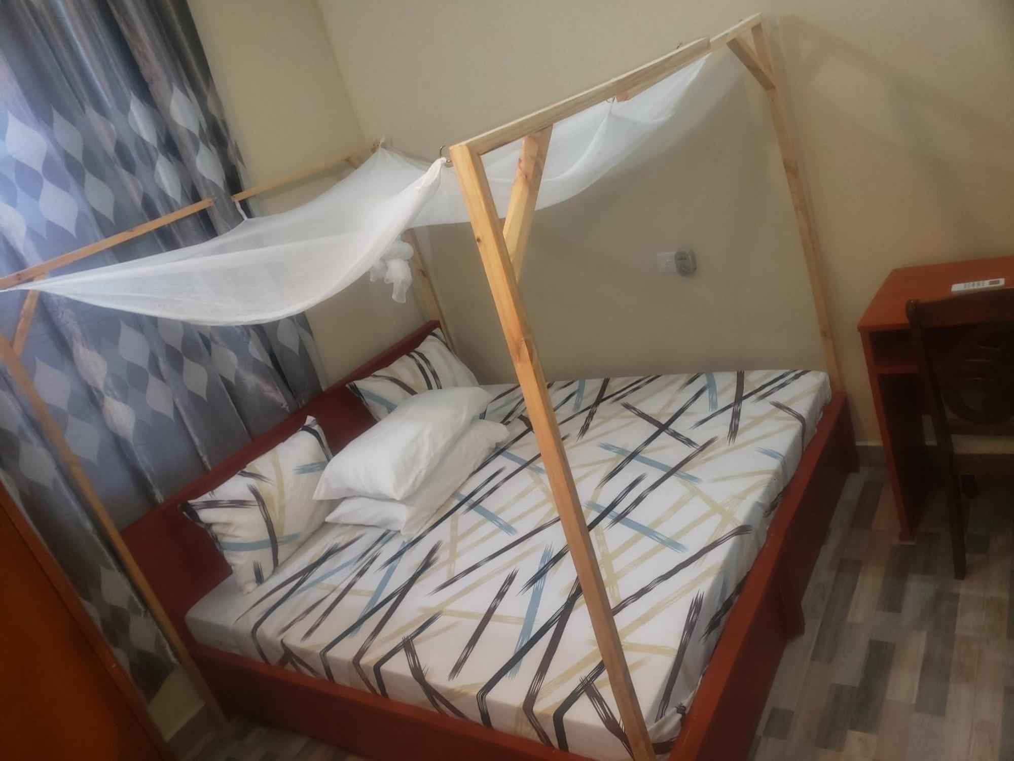 L&J Modern Backpackers Bnb Dar es Salaam Exteriör bild