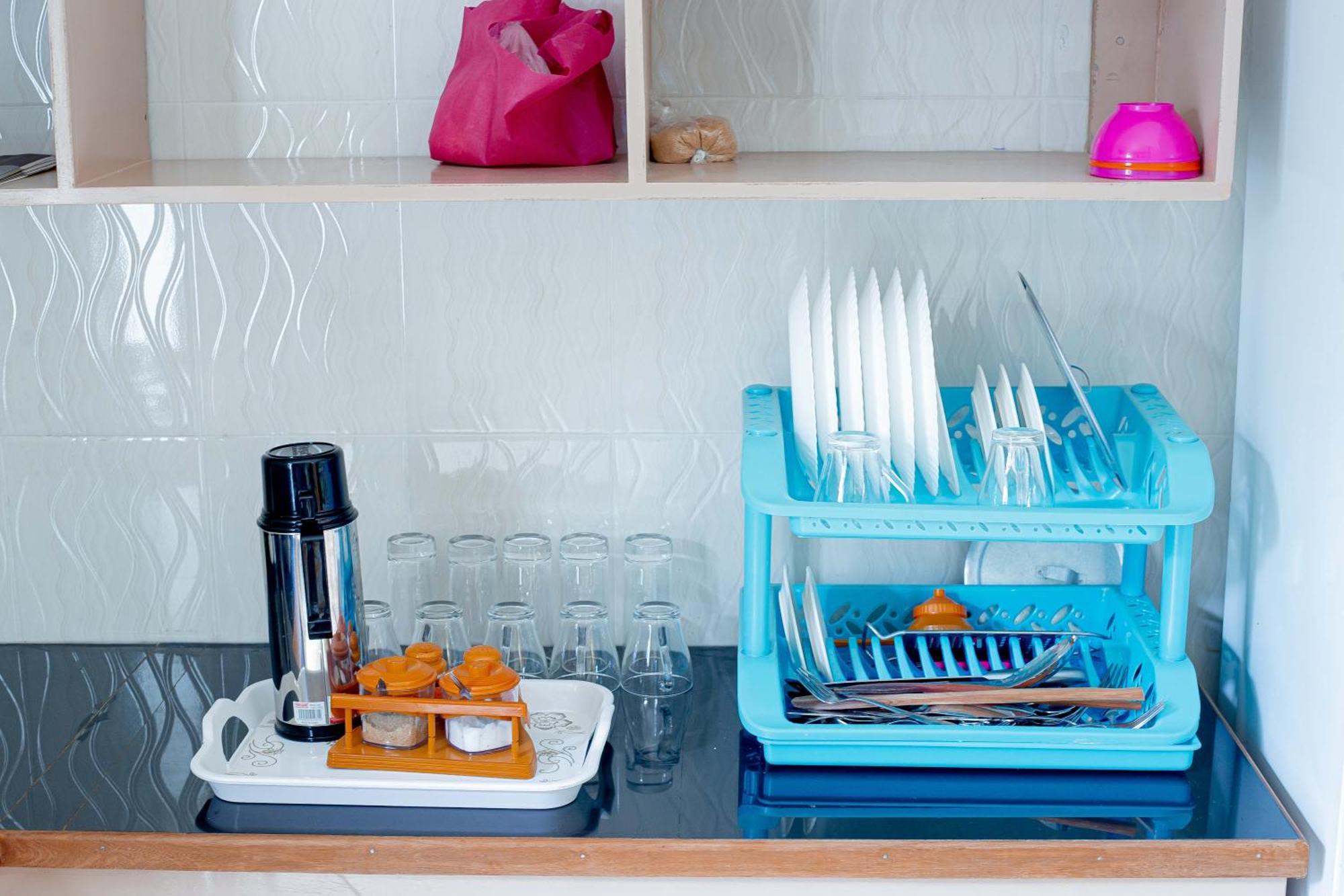 L&J Modern Backpackers Bnb Dar es Salaam Exteriör bild