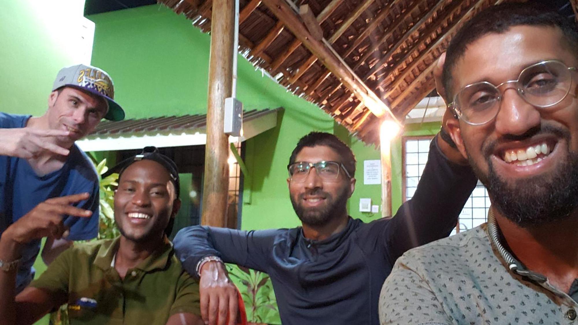 L&J Modern Backpackers Bnb Dar es Salaam Exteriör bild
