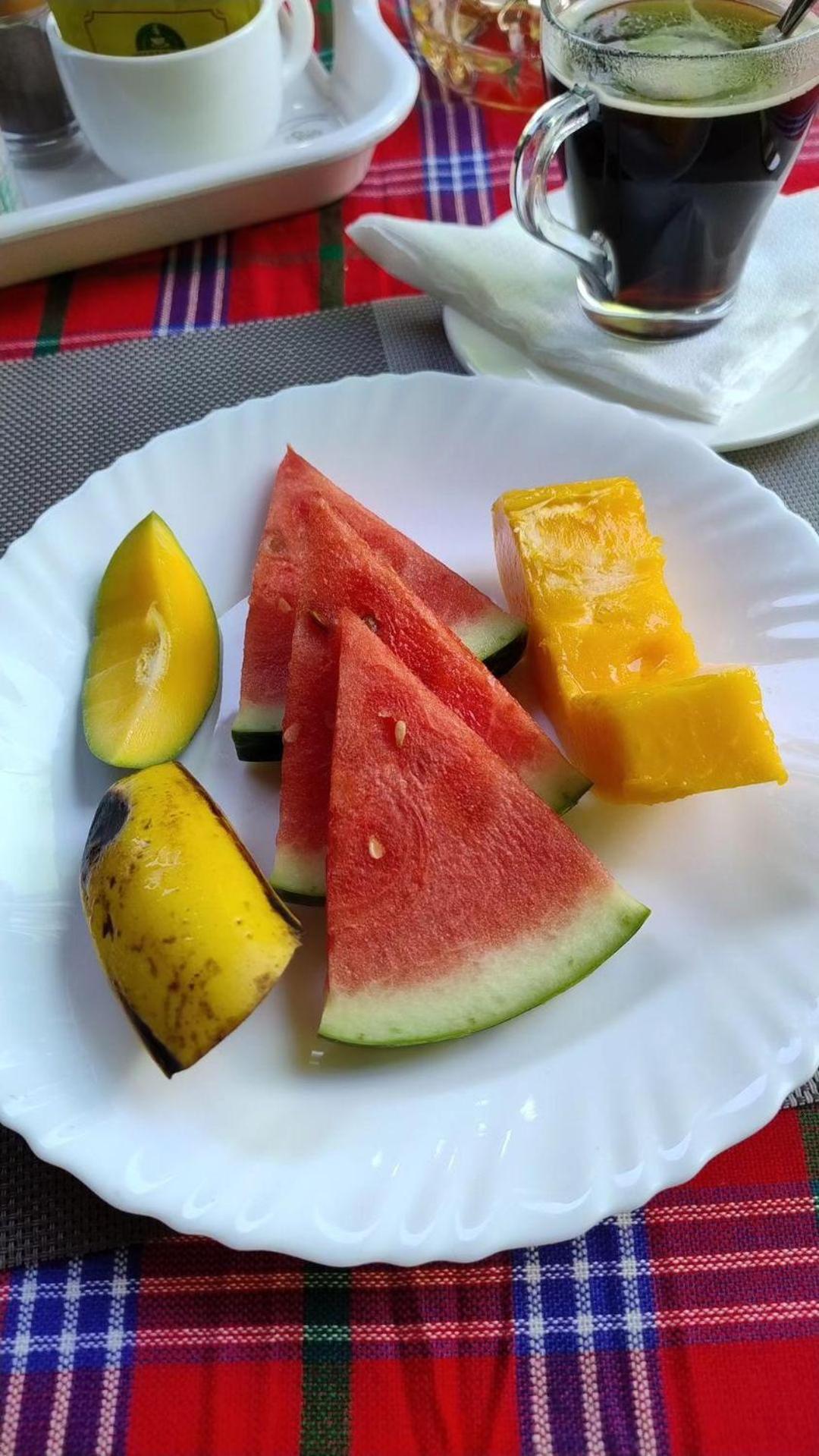 L&J Modern Backpackers Bnb Dar es Salaam Exteriör bild