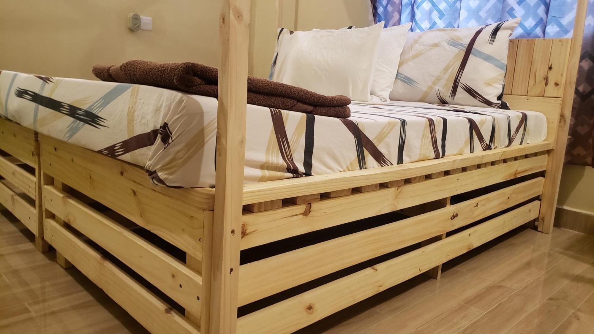L&J Modern Backpackers Bnb Dar es Salaam Exteriör bild