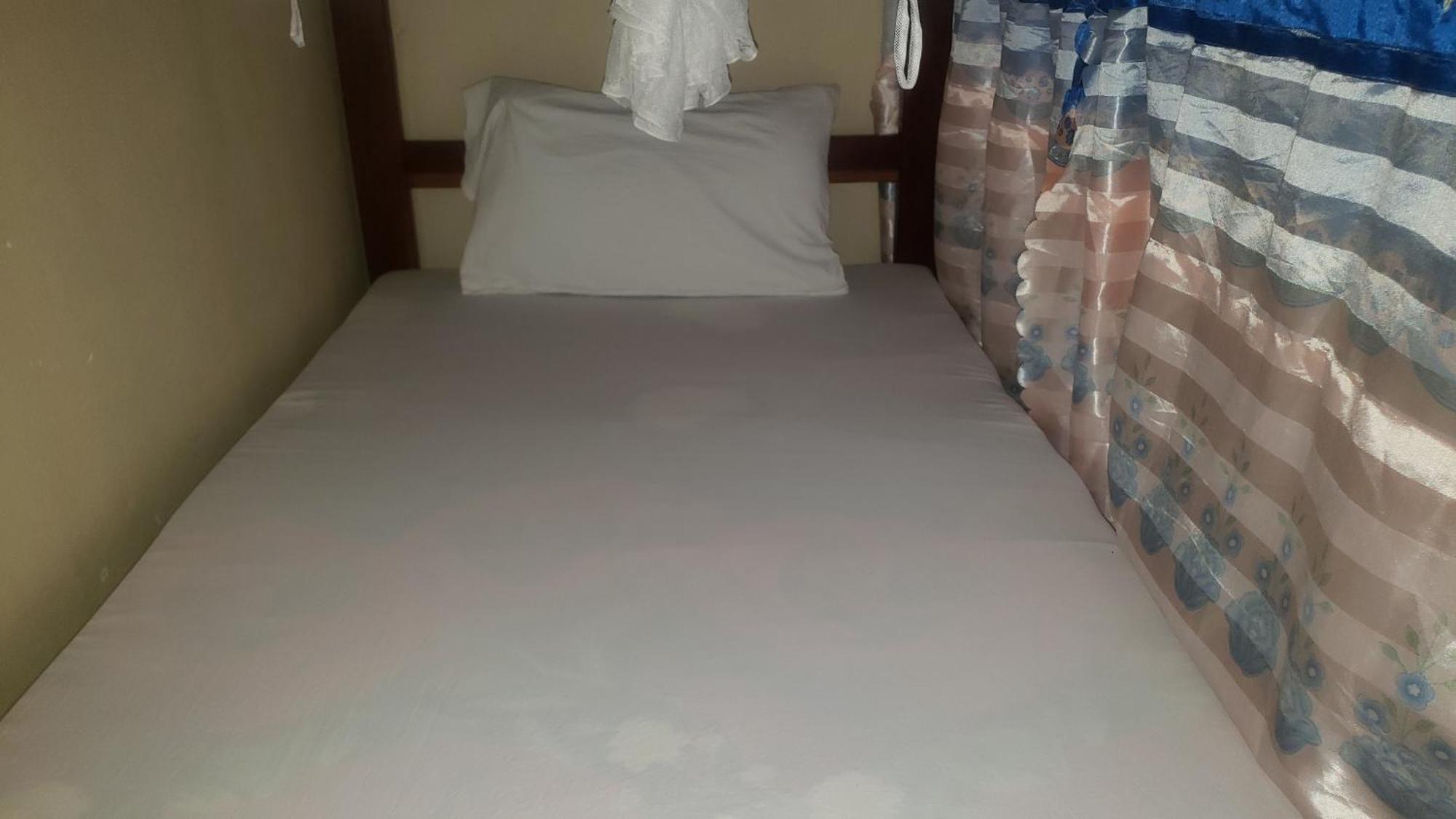 L&J Modern Backpackers Bnb Dar es Salaam Exteriör bild