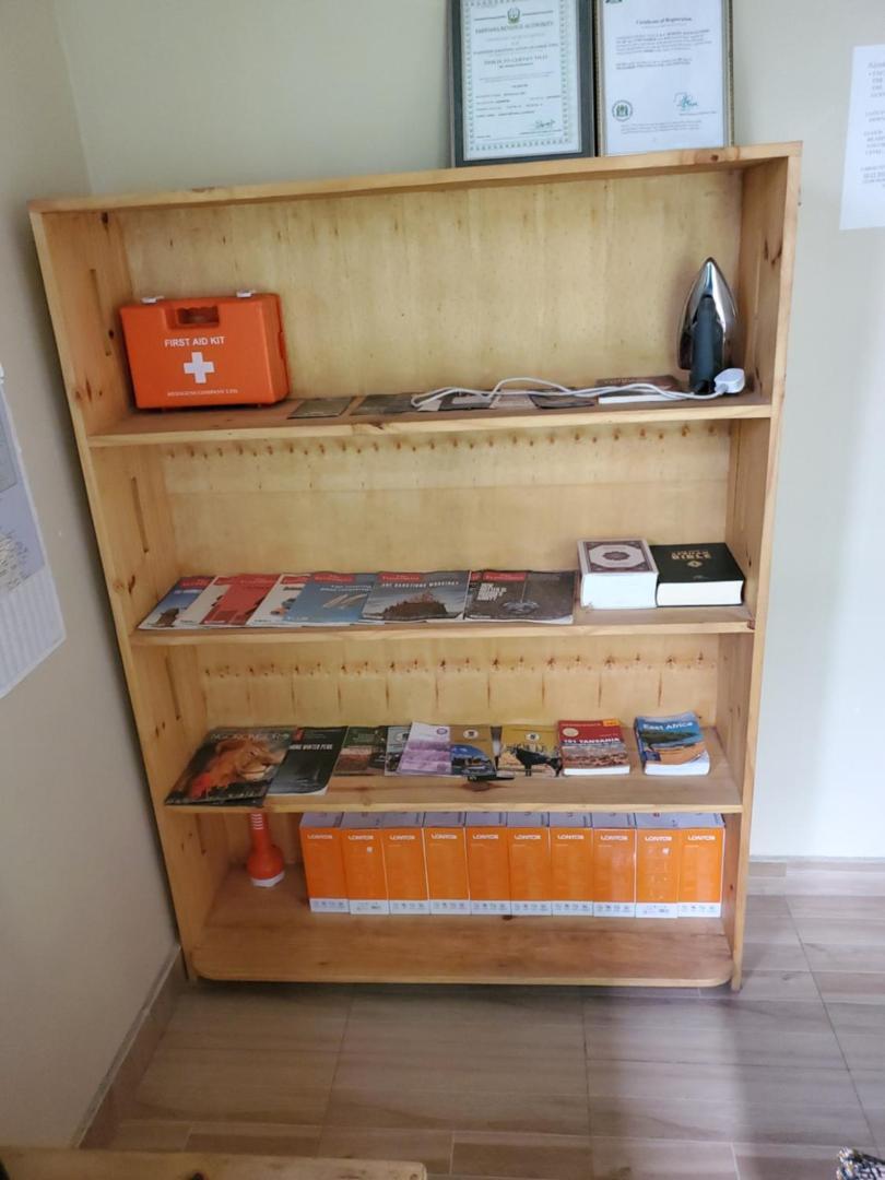 L&J Modern Backpackers Bnb Dar es Salaam Exteriör bild