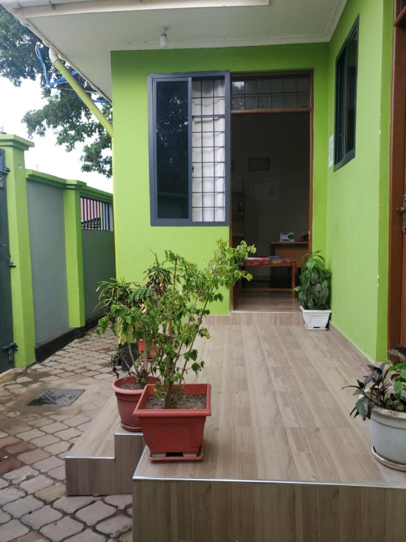 L&J Modern Backpackers Bnb Dar es Salaam Exteriör bild